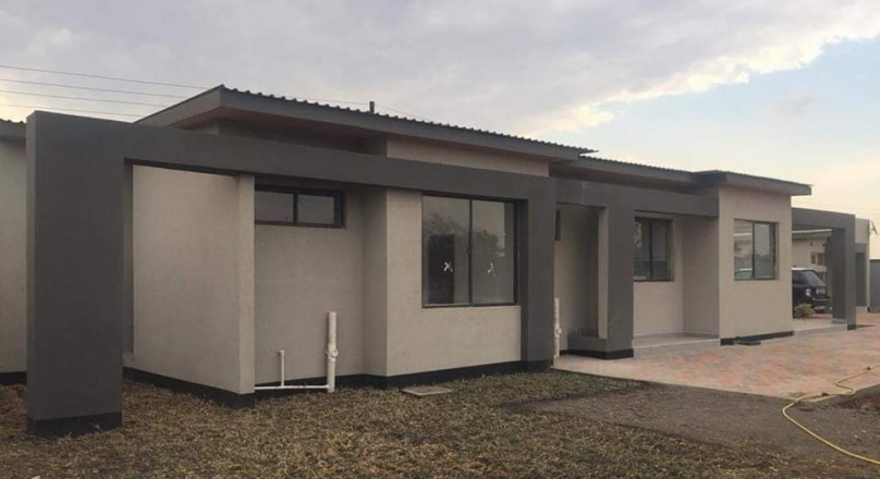 Three bedrooms stand alone house together with a coltage